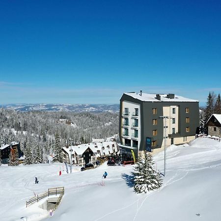 Aparthotel Rajska Яхорина Екстериор снимка