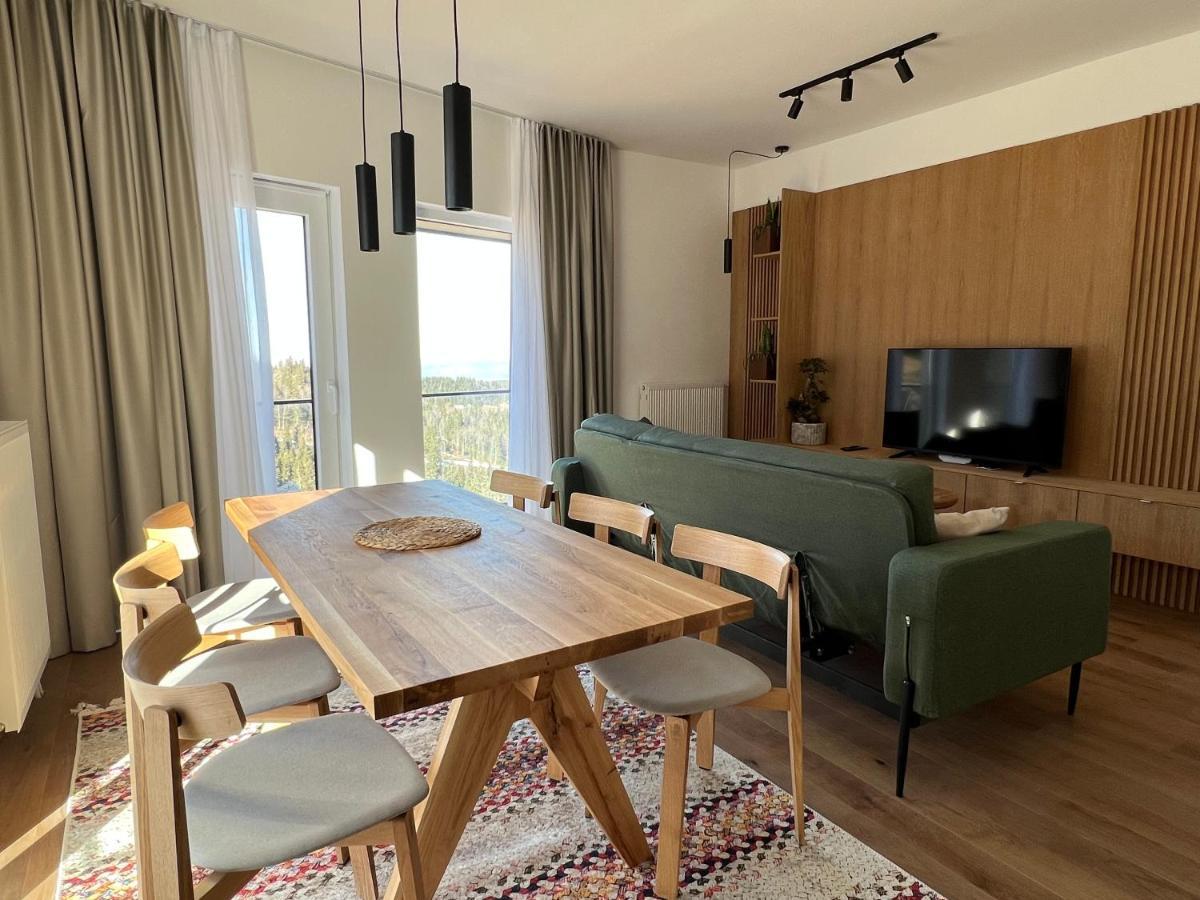 Aparthotel Rajska Яхорина Екстериор снимка