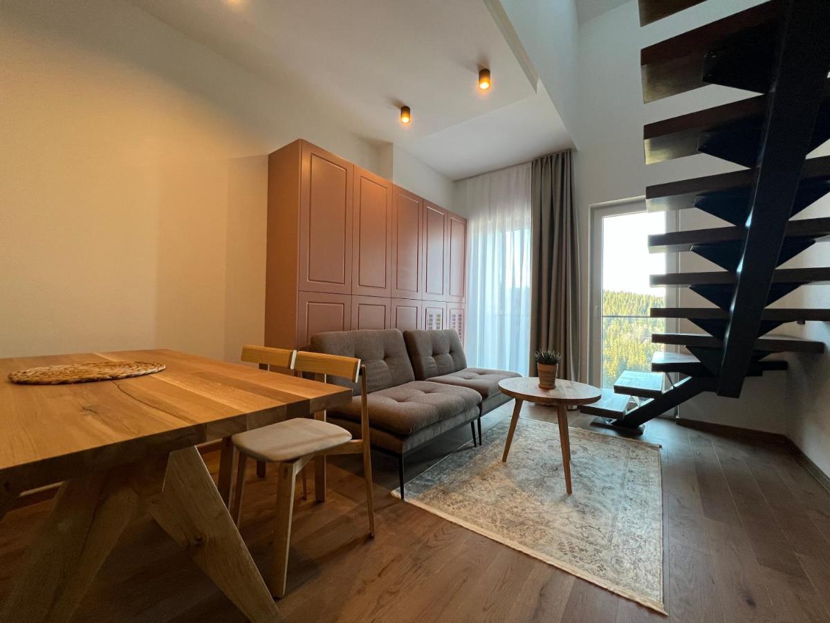 Aparthotel Rajska Яхорина Екстериор снимка