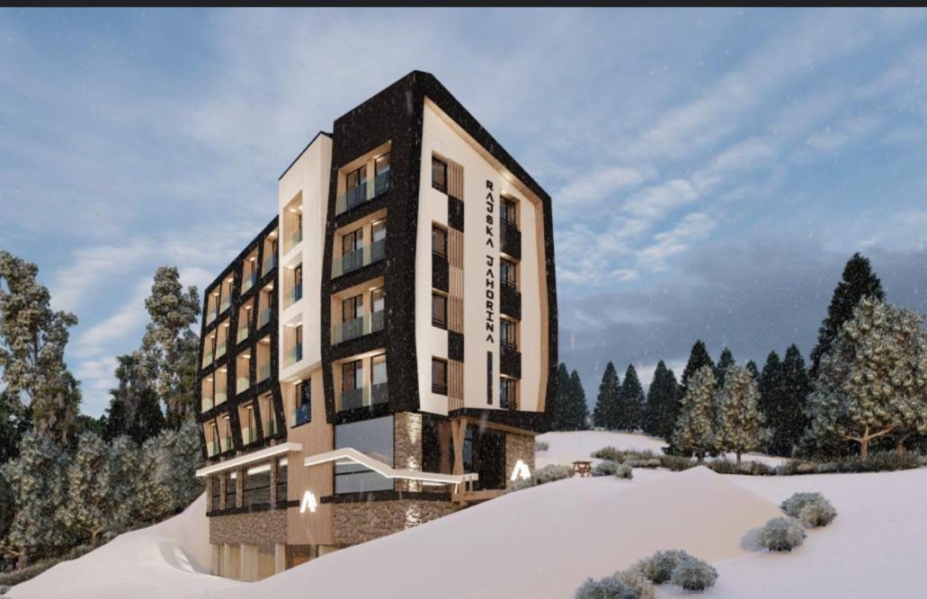 Aparthotel Rajska Яхорина Екстериор снимка